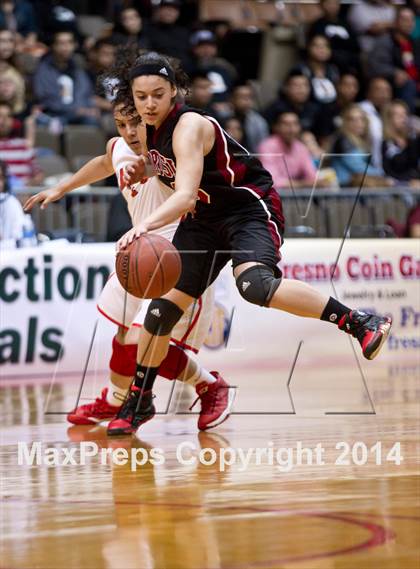 Thumbnail 3 in Lindsay vs Orosi (CIF CS D4 Final) photogallery.