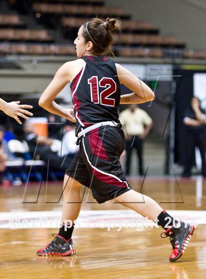 Thumbnail 2 in Lindsay vs Orosi (CIF CS D4 Final) photogallery.
