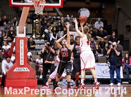 Thumbnail 3 in Lindsay vs Orosi (CIF CS D4 Final) photogallery.