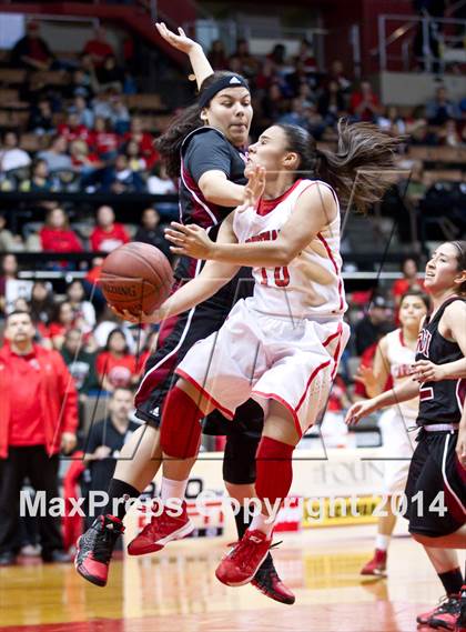 Thumbnail 3 in Lindsay vs Orosi (CIF CS D4 Final) photogallery.