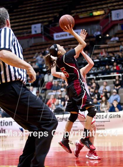 Thumbnail 2 in Lindsay vs Orosi (CIF CS D4 Final) photogallery.