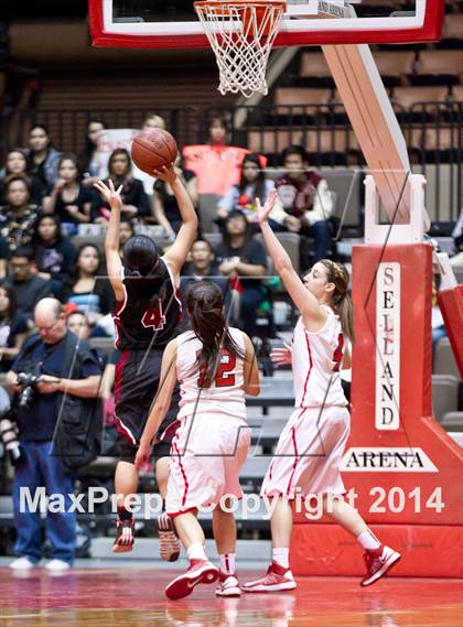 Thumbnail 1 in Lindsay vs Orosi (CIF CS D4 Final) photogallery.