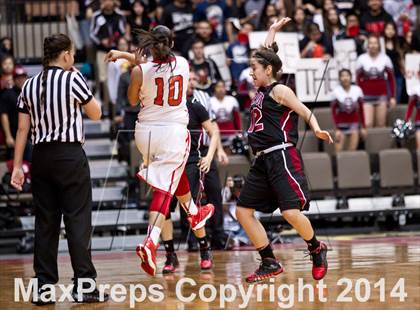 Thumbnail 1 in Lindsay vs Orosi (CIF CS D4 Final) photogallery.