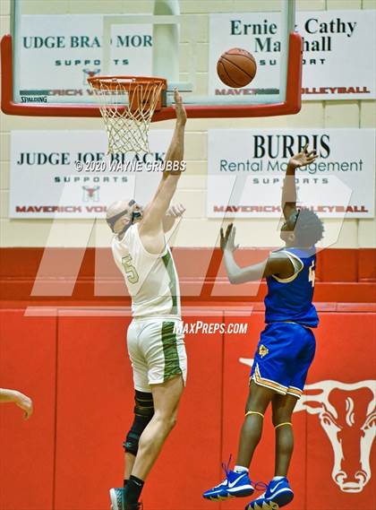 Thumbnail 3 in Chapel Hill @ Pleasant Grove (UIL 4A Bi-District Playoff) photogallery.
