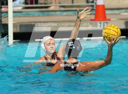Thumbnail 3 in Marin Academy vs Moreau Catholic (Battle of the Bay) photogallery.
