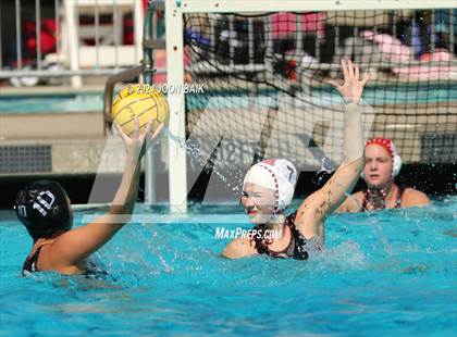 Thumbnail 2 in Marin Academy vs Moreau Catholic (Battle of the Bay) photogallery.