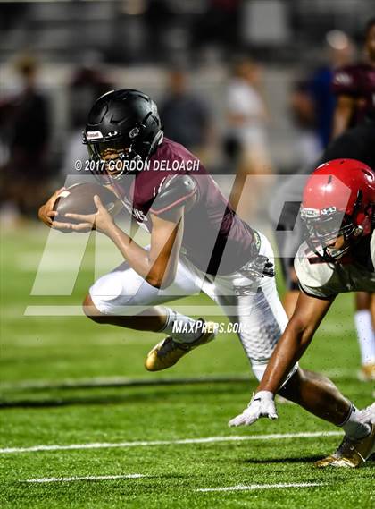 Thumbnail 1 in Cedar Hill @ Timberview (Scrimmage) photogallery.