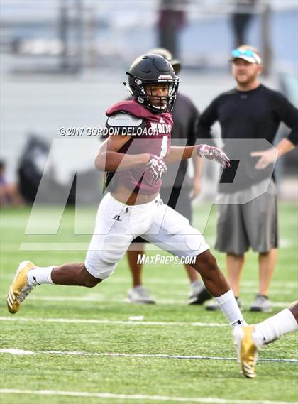 Thumbnail 2 in Cedar Hill @ Timberview (Scrimmage) photogallery.