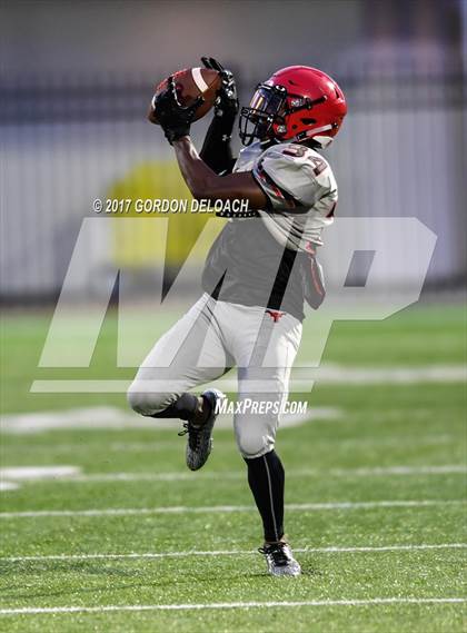 Thumbnail 3 in Cedar Hill @ Timberview (Scrimmage) photogallery.
