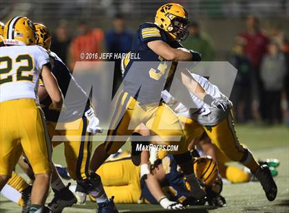 Thumbnail 3 in St. Edward vs. St. Ignatius (OHSAA Division I Region 1 Final) photogallery.