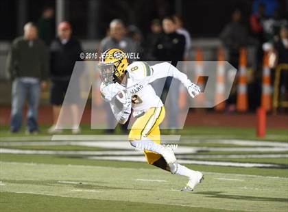 Thumbnail 3 in St. Edward vs. St. Ignatius (OHSAA Division I Region 1 Final) photogallery.