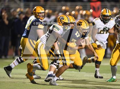 Thumbnail 3 in St. Edward vs. St. Ignatius (OHSAA Division I Region 1 Final) photogallery.