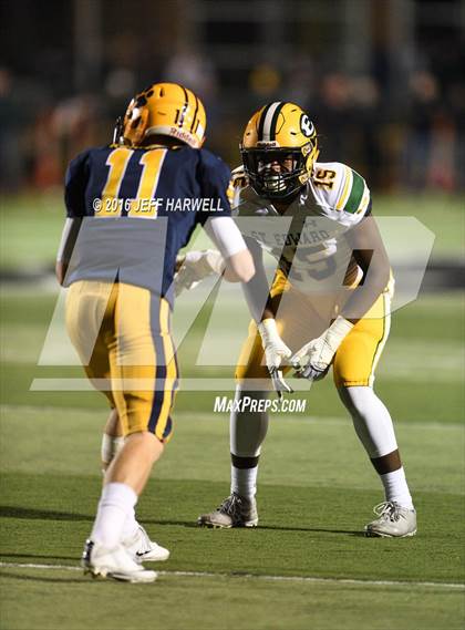 Thumbnail 2 in St. Edward vs. St. Ignatius (OHSAA Division I Region 1 Final) photogallery.