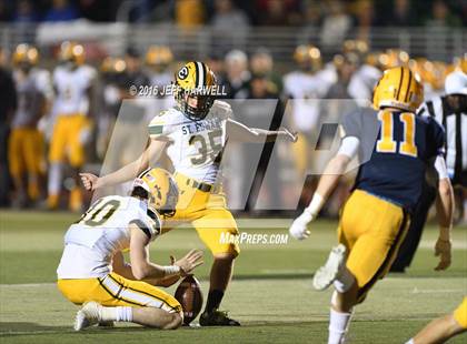 Thumbnail 2 in St. Edward vs. St. Ignatius (OHSAA Division I Region 1 Final) photogallery.