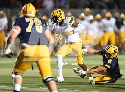 Thumbnail 1 in St. Edward vs. St. Ignatius (OHSAA Division I Region 1 Final) photogallery.