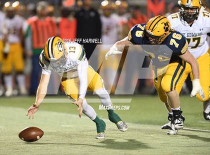Thumbnail 3 in St. Edward vs. St. Ignatius (OHSAA Division I Region 1 Final) photogallery.