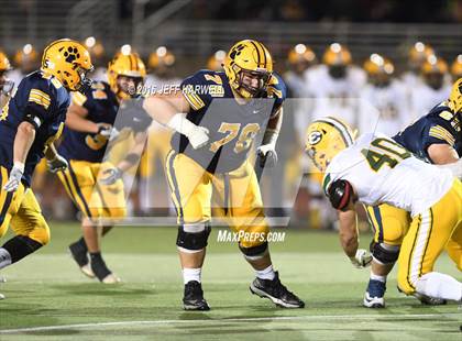 Thumbnail 3 in St. Edward vs. St. Ignatius (OHSAA Division I Region 1 Final) photogallery.