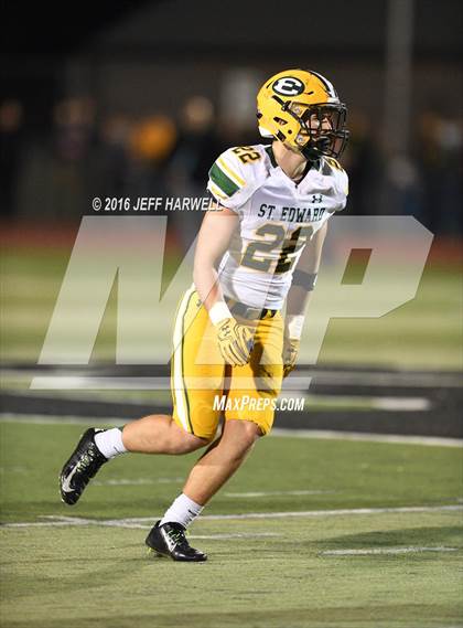 Thumbnail 2 in St. Edward vs. St. Ignatius (OHSAA Division I Region 1 Final) photogallery.