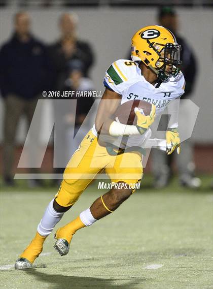 Thumbnail 1 in St. Edward vs. St. Ignatius (OHSAA Division I Region 1 Final) photogallery.