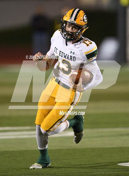 Thumbnail 3 in St. Edward vs. St. Ignatius (OHSAA Division I Region 1 Final) photogallery.
