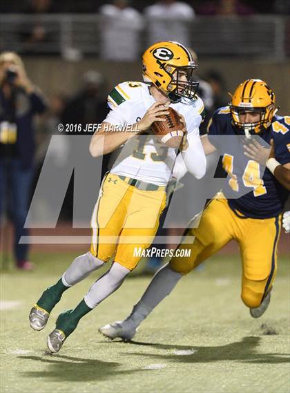 Thumbnail 1 in St. Edward vs. St. Ignatius (OHSAA Division I Region 1 Final) photogallery.