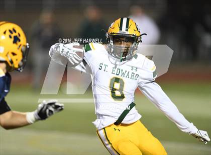 Thumbnail 3 in St. Edward vs. St. Ignatius (OHSAA Division I Region 1 Final) photogallery.