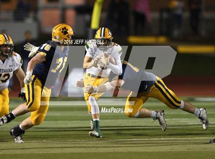Thumbnail 1 in St. Edward vs. St. Ignatius (OHSAA Division I Region 1 Final) photogallery.