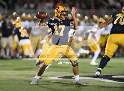 Thumbnail 3 in St. Edward vs. St. Ignatius (OHSAA Division I Region 1 Final) photogallery.
