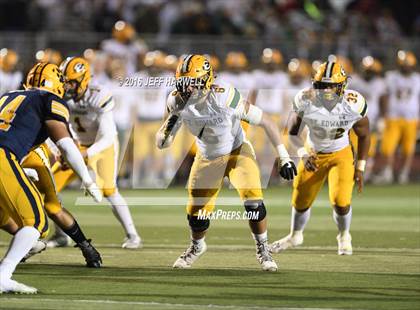 Thumbnail 3 in St. Edward vs. St. Ignatius (OHSAA Division I Region 1 Final) photogallery.