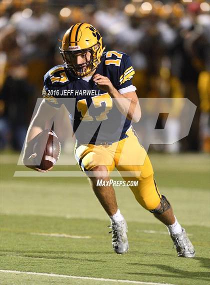 Thumbnail 1 in St. Edward vs. St. Ignatius (OHSAA Division I Region 1 Final) photogallery.
