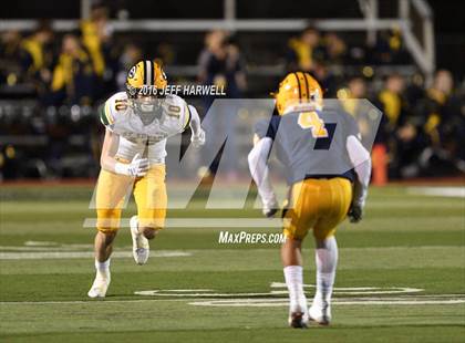 Thumbnail 3 in St. Edward vs. St. Ignatius (OHSAA Division I Region 1 Final) photogallery.