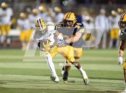 Thumbnail 3 in St. Edward vs. St. Ignatius (OHSAA Division I Region 1 Final) photogallery.