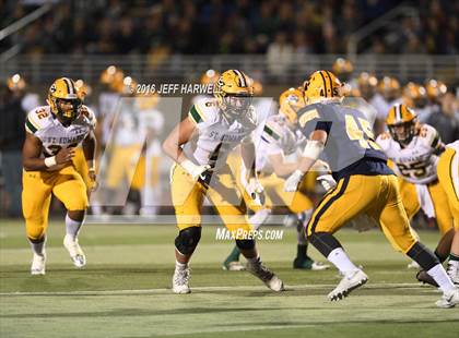 Thumbnail 3 in St. Edward vs. St. Ignatius (OHSAA Division I Region 1 Final) photogallery.