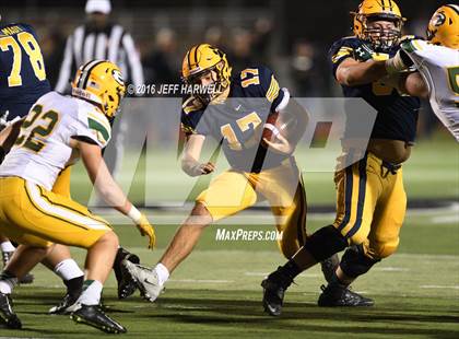 Thumbnail 3 in St. Edward vs. St. Ignatius (OHSAA Division I Region 1 Final) photogallery.