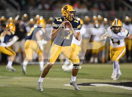 Thumbnail 1 in St. Edward vs. St. Ignatius (OHSAA Division I Region 1 Final) photogallery.