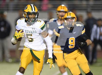 Thumbnail 3 in St. Edward vs. St. Ignatius (OHSAA Division I Region 1 Final) photogallery.