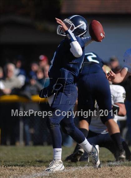 Thumbnail 2 in Notre Dame vs. Mater Dei (IHSA Class 4A Playoffs) photogallery.