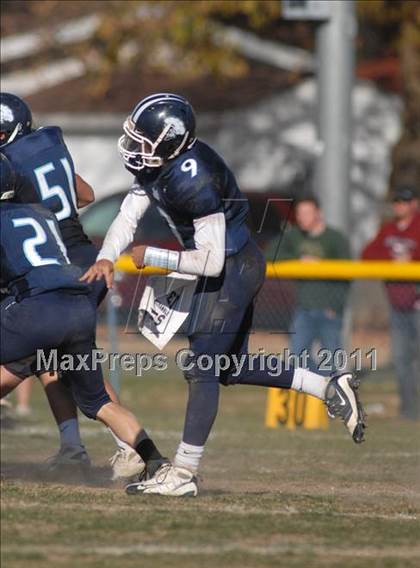Thumbnail 3 in Notre Dame vs. Mater Dei (IHSA Class 4A Playoffs) photogallery.