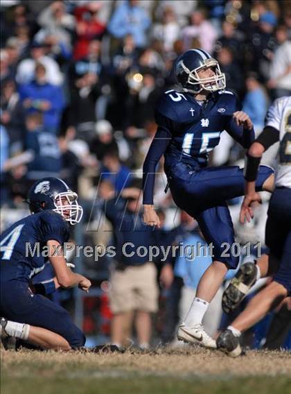 Thumbnail 3 in Notre Dame vs. Mater Dei (IHSA Class 4A Playoffs) photogallery.