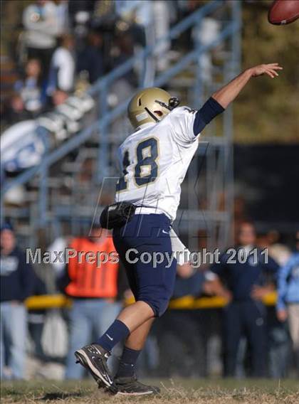 Thumbnail 2 in Notre Dame vs. Mater Dei (IHSA Class 4A Playoffs) photogallery.