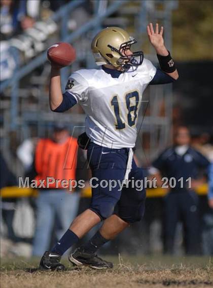 Thumbnail 1 in Notre Dame vs. Mater Dei (IHSA Class 4A Playoffs) photogallery.