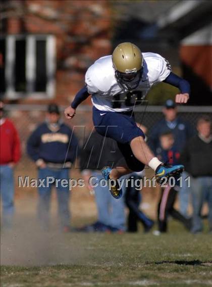 Thumbnail 3 in Notre Dame vs. Mater Dei (IHSA Class 4A Playoffs) photogallery.
