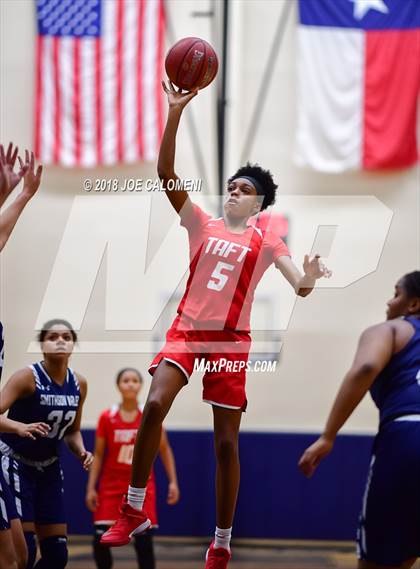 Thumbnail 3 in Taft [William H.] vs Smithson Valley (Class 6A Bi District) photogallery.