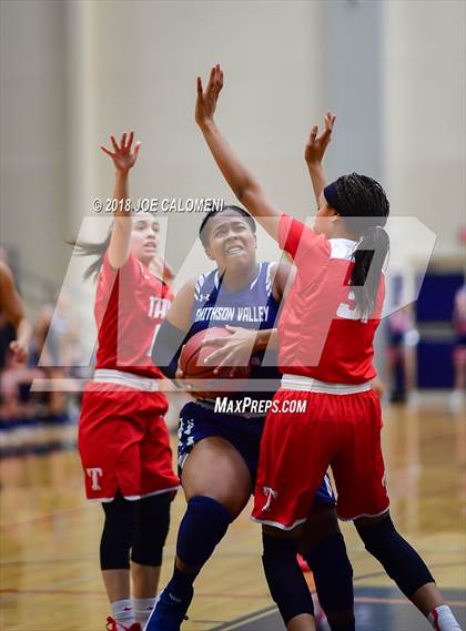 Thumbnail 2 in Taft [William H.] vs Smithson Valley (Class 6A Bi District) photogallery.
