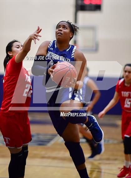 Thumbnail 3 in Taft [William H.] vs Smithson Valley (Class 6A Bi District) photogallery.