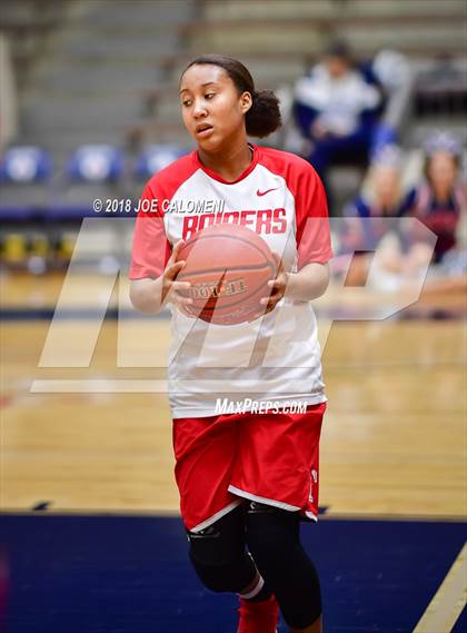 Thumbnail 2 in Taft [William H.] vs Smithson Valley (Class 6A Bi District) photogallery.
