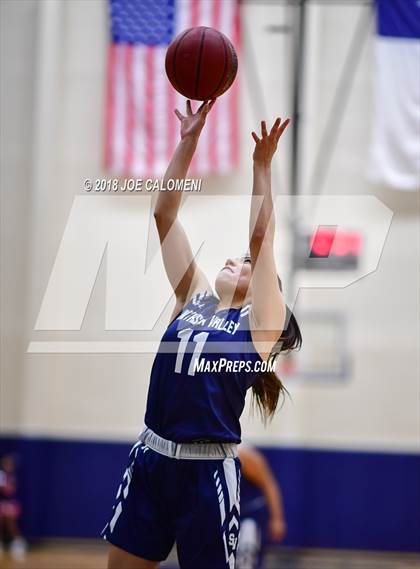 Thumbnail 3 in Taft [William H.] vs Smithson Valley (Class 6A Bi District) photogallery.