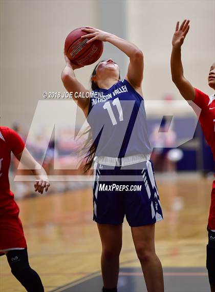 Thumbnail 3 in Taft [William H.] vs Smithson Valley (Class 6A Bi District) photogallery.