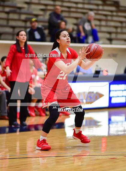Thumbnail 1 in Taft [William H.] vs Smithson Valley (Class 6A Bi District) photogallery.