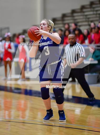 Thumbnail 2 in Taft [William H.] vs Smithson Valley (Class 6A Bi District) photogallery.